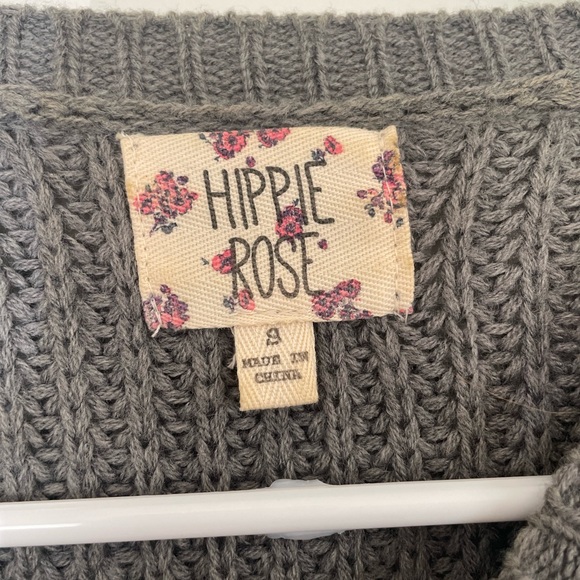 Hippie Rose - Small Long Gray Sweater - Picture 2 of 4